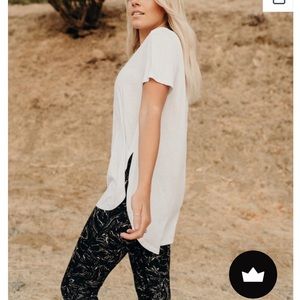 Carly Jean Los Angeles “Brooks” Active tee